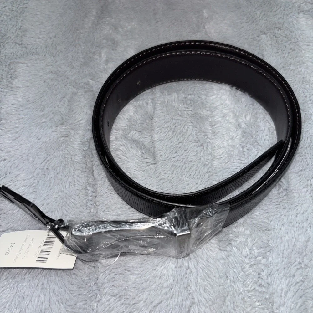 Steve Madden Reversible Black/Brown Imitation Textured Leather Belt Size 30-32